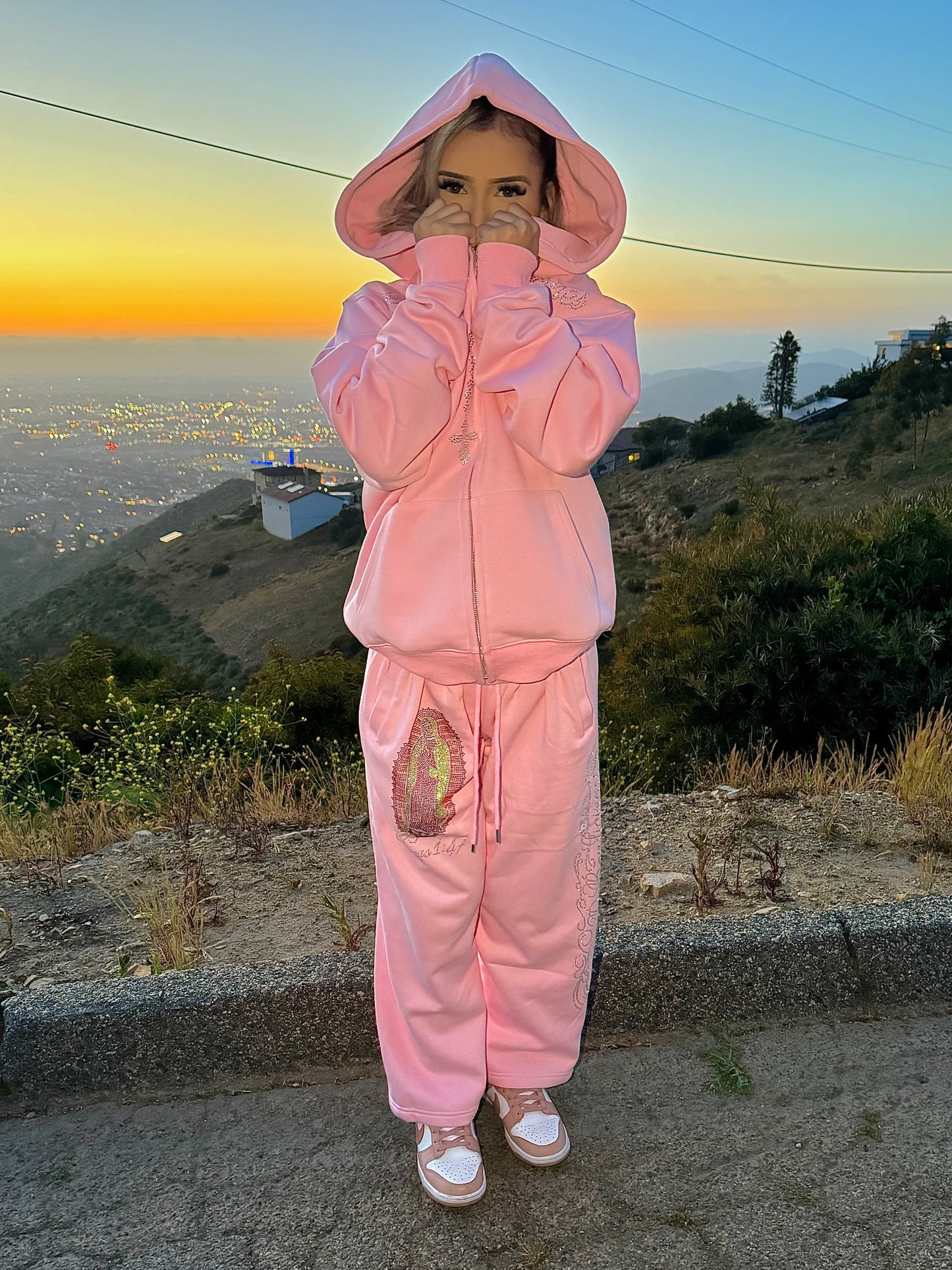 Virgencita Sweatpants Pink